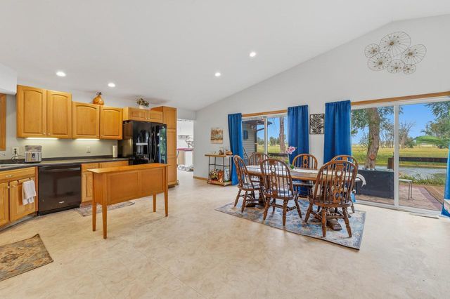 W2632 Fox LANE, Montello, WI 53949