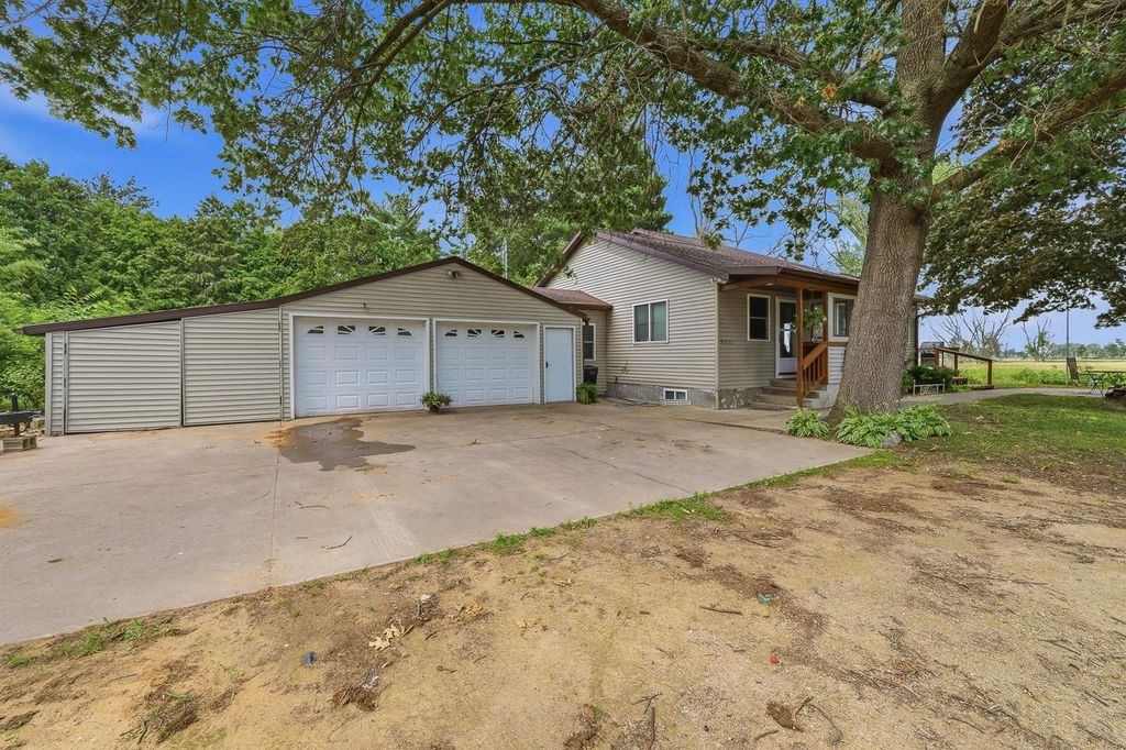 W2632 Fox LANE, Montello, WI 53949