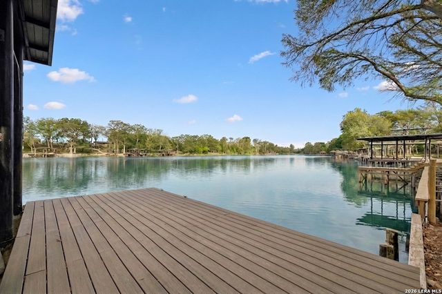 230 Lee St, Seguin, TX 78155