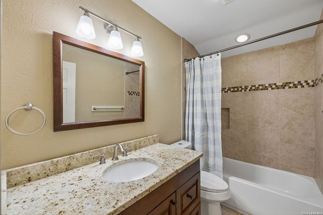 230 Lee St, Seguin, TX 78155