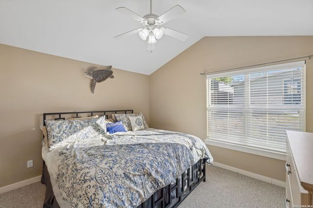 230 Lee St, Seguin, TX 78155