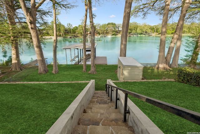230 Lee St, Seguin, TX 78155