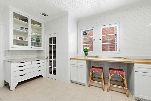 74 Peacock Lane, Locust Valley, NY 11560
