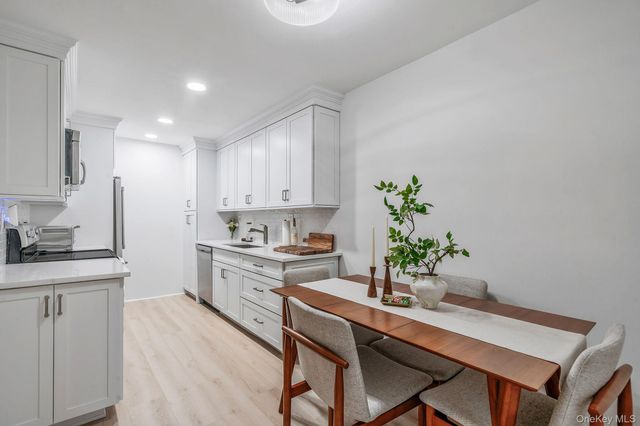 38 Richmond Boulevard 1B, Ronkonkoma, NY 11779