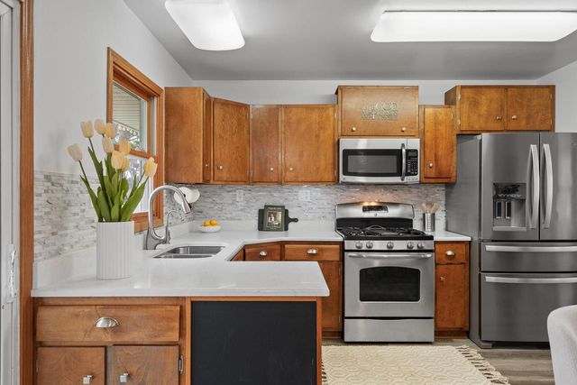 2211 Sheridan Springs ROAD, Burlington, WI 53105