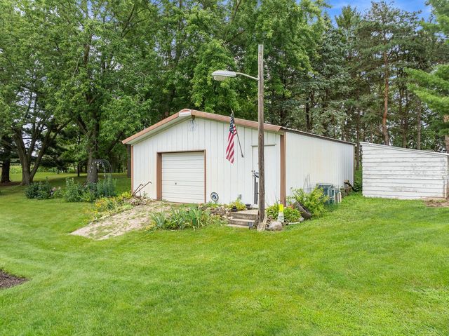 2211 Sheridan Springs ROAD, Burlington, WI 53105