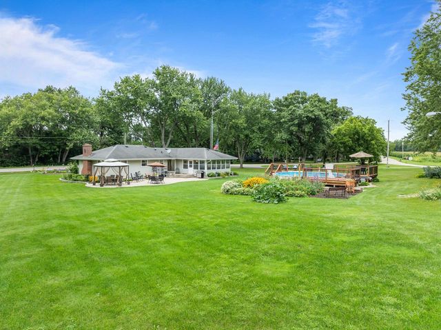 2211 Sheridan Springs ROAD, Burlington, WI 53105
