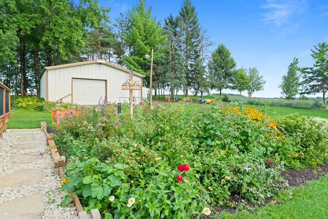 2211 Sheridan Springs ROAD, Burlington, WI 53105