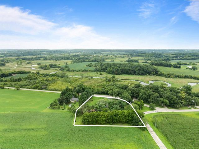 2211 Sheridan Springs ROAD, Burlington, WI 53105
