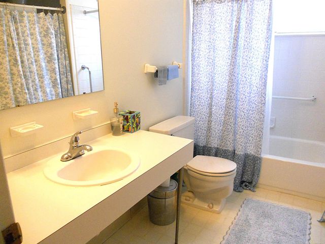 8147 Busko Street, Warren, MI 48093