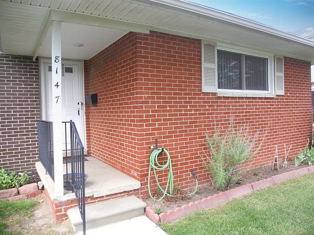 8147 Busko Street, Warren, MI 48093