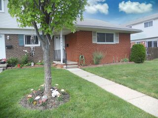 8147 Busko Street, Warren, MI 48093