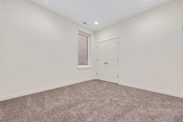 2824 W VAN BUREN Street 303, Chicago, IL 60612