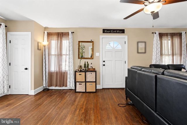 4075 W MARKET ST, York, PA 17408