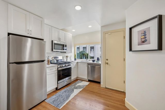 2834 2834 SUMMIT STREET, Oakland, CA 94609