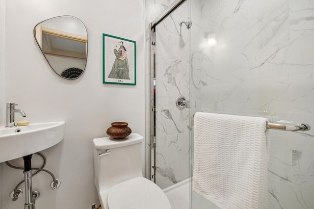 2834 2834 SUMMIT STREET, Oakland, CA 94609