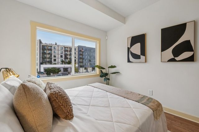 2834 2834 SUMMIT STREET, Oakland, CA 94609