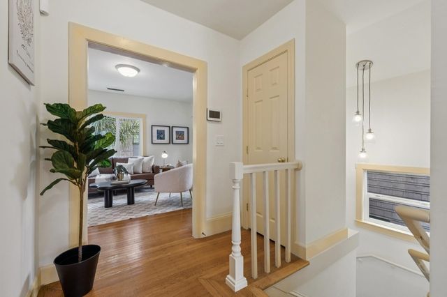 2834 2834 SUMMIT STREET, Oakland, CA 94609