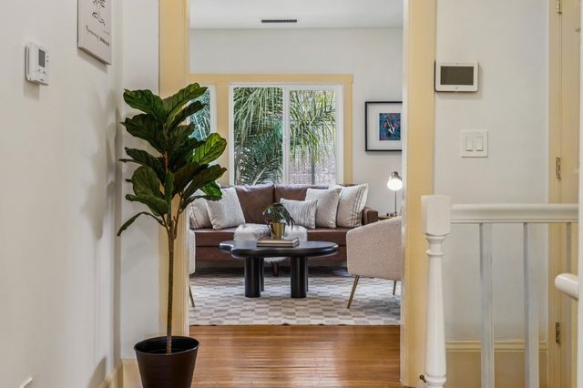 2834 2834 SUMMIT STREET, Oakland, CA 94609