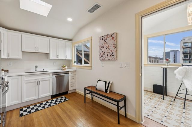 2834 2834 SUMMIT STREET, Oakland, CA 94609