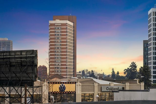 2834 2834 SUMMIT STREET, Oakland, CA 94609