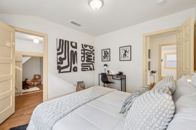 2834 2834 SUMMIT STREET, Oakland, CA 94609