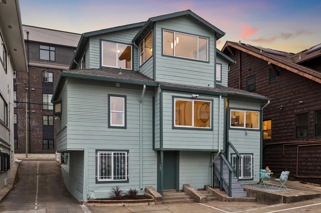 2834 2834 SUMMIT STREET, Oakland, CA 94609