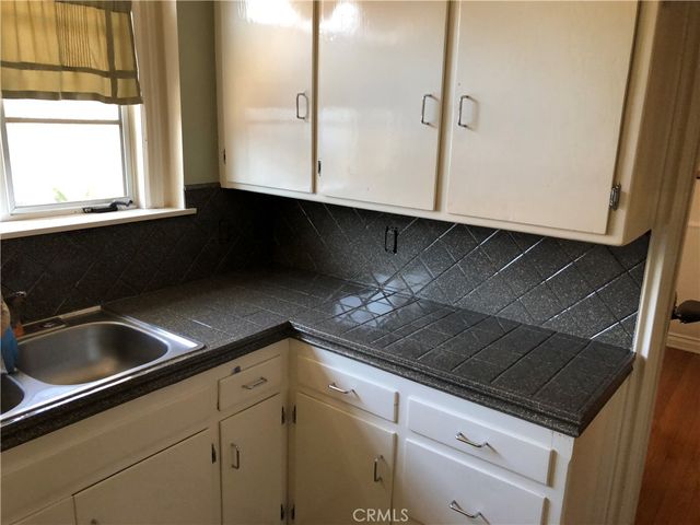 5005 Cahuenga, North Hollywood, CA 91601