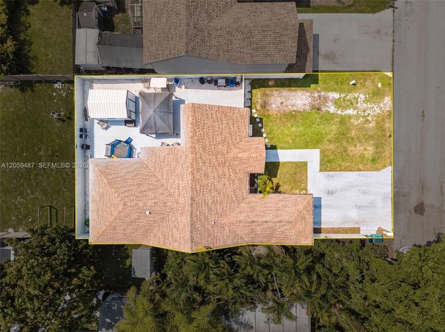 25050 SW 129th Court, Homestead, FL 33032