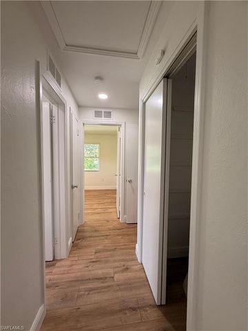 10621 McGregor BLVD, Fort Myers, FL 33919