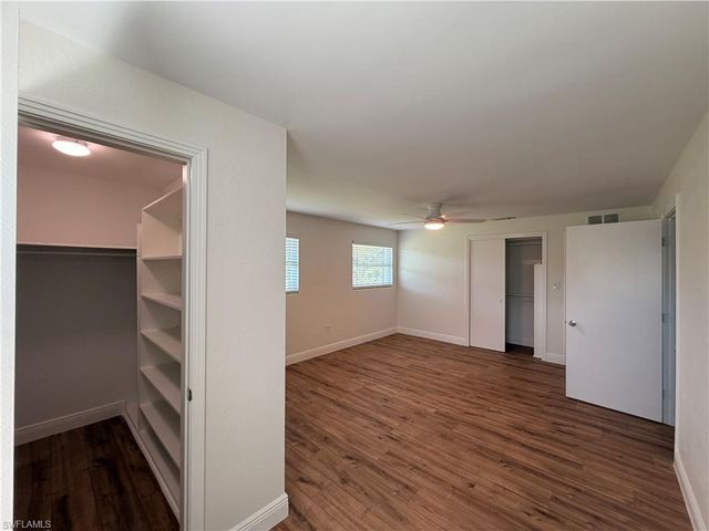 10621 McGregor BLVD, Fort Myers, FL 33919