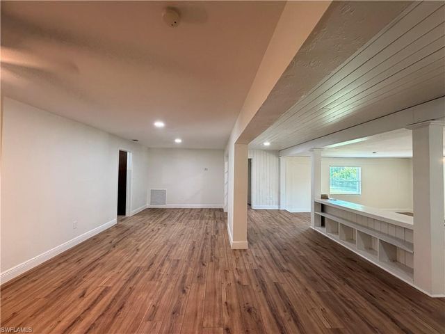 10621 McGregor BLVD, Fort Myers, FL 33919