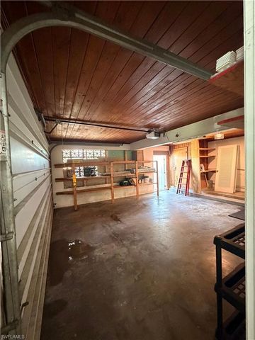 10621 McGregor BLVD, Fort Myers, FL 33919