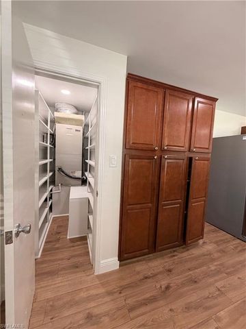 10621 McGregor BLVD, Fort Myers, FL 33919