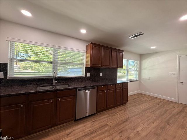 10621 McGregor BLVD, Fort Myers, FL 33919