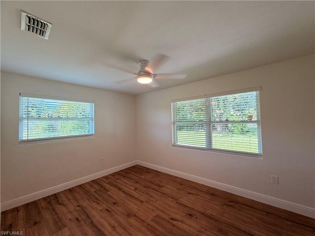 10621 McGregor BLVD, Fort Myers, FL 33919