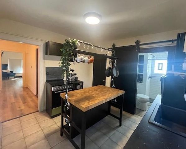 25 Winter Street, Saint Paul, MN 55103