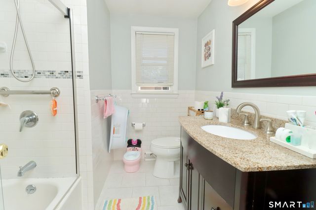 5 Amherst Drive, Milford, CT 06461