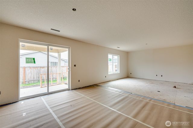 2002 Henderson Way, Longview, WA 98632