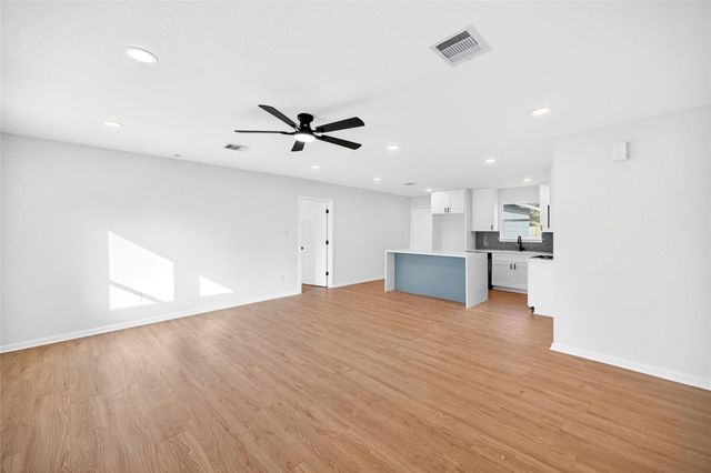 7422 Wiley Road, Houston, TX 77016