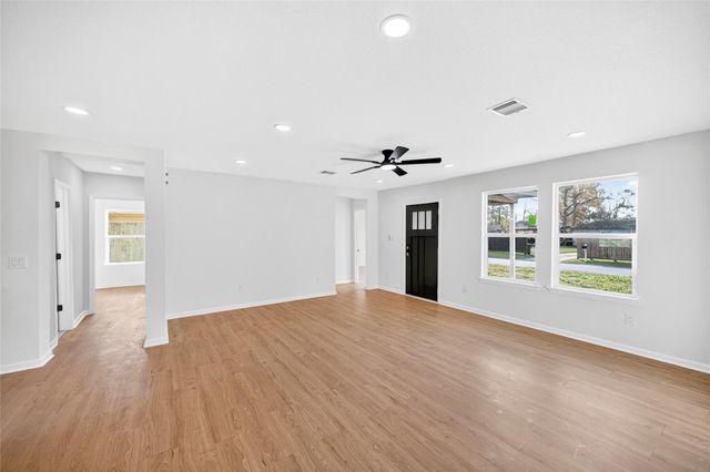 7422 Wiley Road, Houston, TX 77016