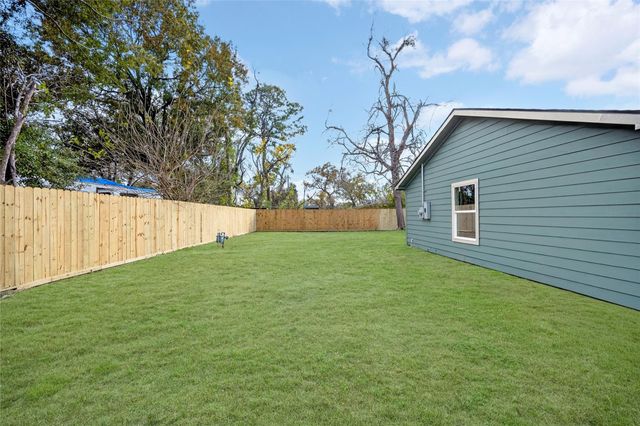 7422 Wiley Road, Houston, TX 77016