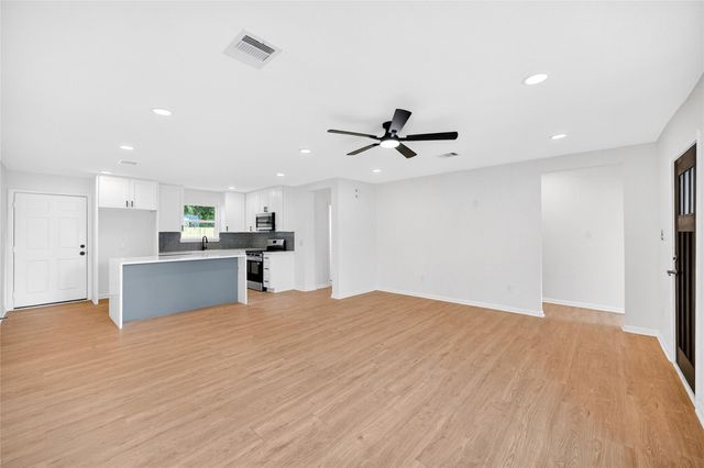 7422 Wiley Road, Houston, TX 77016