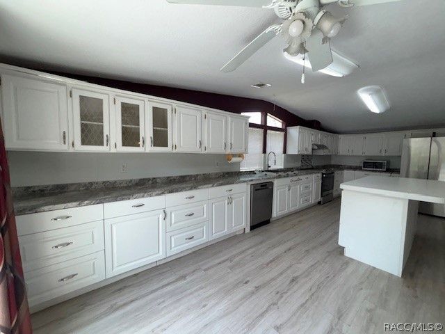 2295 S Stonebrook Drive, Homosassa, FL 34448
