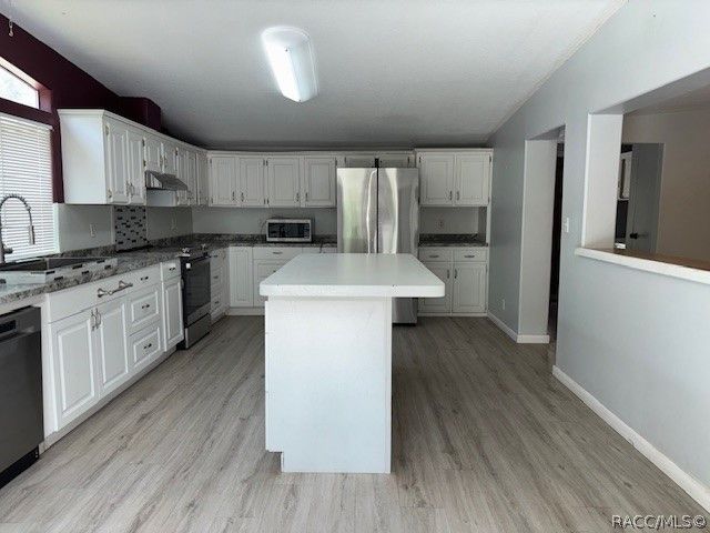 2295 S Stonebrook Drive, Homosassa, FL 34448