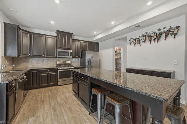 209 Farmington PL, Smithfield, VA 23430