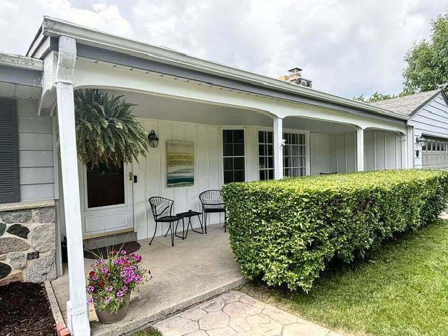 8501 N Greenvale ROAD, Bayside, WI 53217