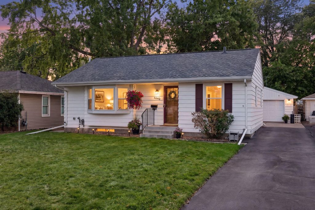 6640 15th Avenue S, Richfield, MN 55423