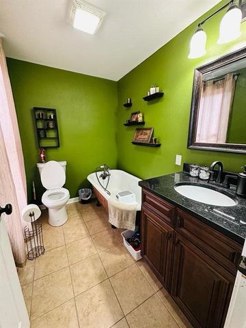 310 E Park Street, Yates Center, KS 66783