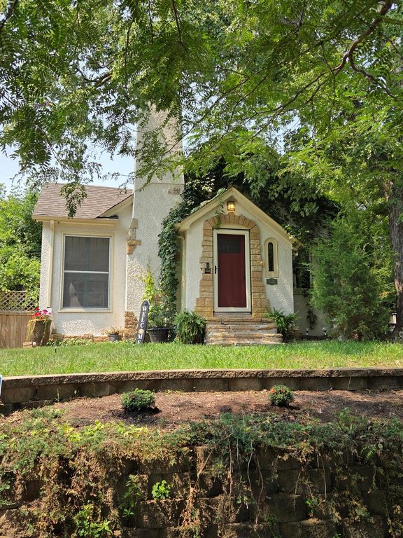 1136 Xerxes Avenue S, Minneapolis, MN 55405 — exterior